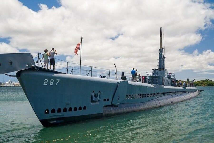 Oahu: Pearl Harbor, USS Arizona, and City Tour - Pearl Harbor Visitor Center and the first exhibits