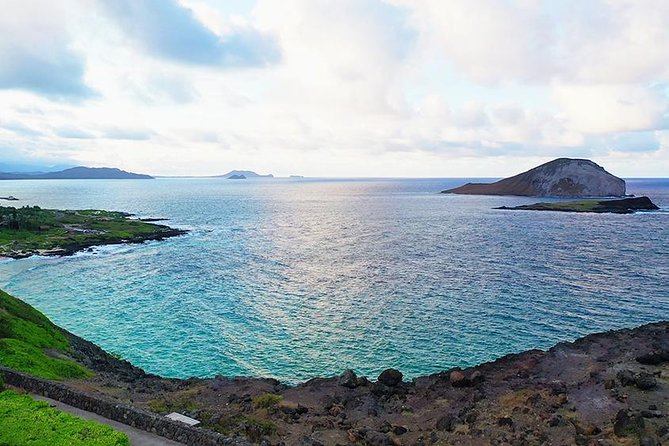 Oahu's Ultimate Tour: Dole, Turtle Snorkel, Pali Lookout & More - Diamond Head Lookout and the Gold Coast