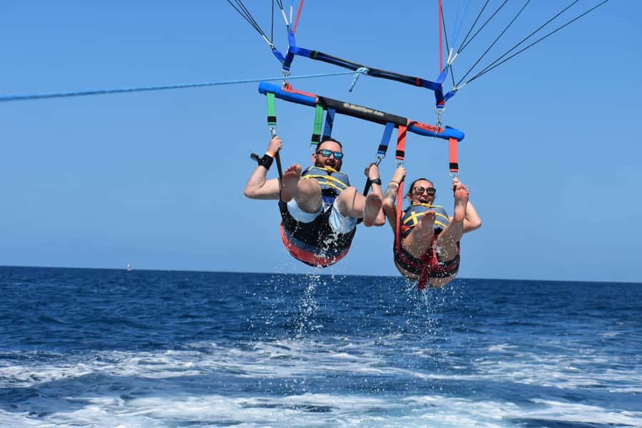 Oahu: Waikiki Parasailing - Leaving Waikiki from Slip F06