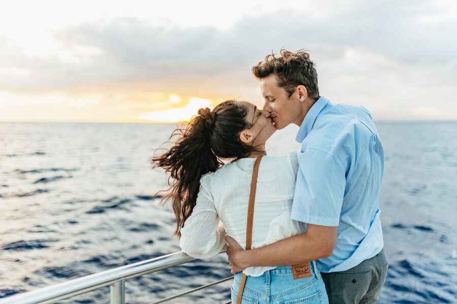 Oahu: Waikiki Sunset Catamaran Cocktail Cruise - Key points at a glance