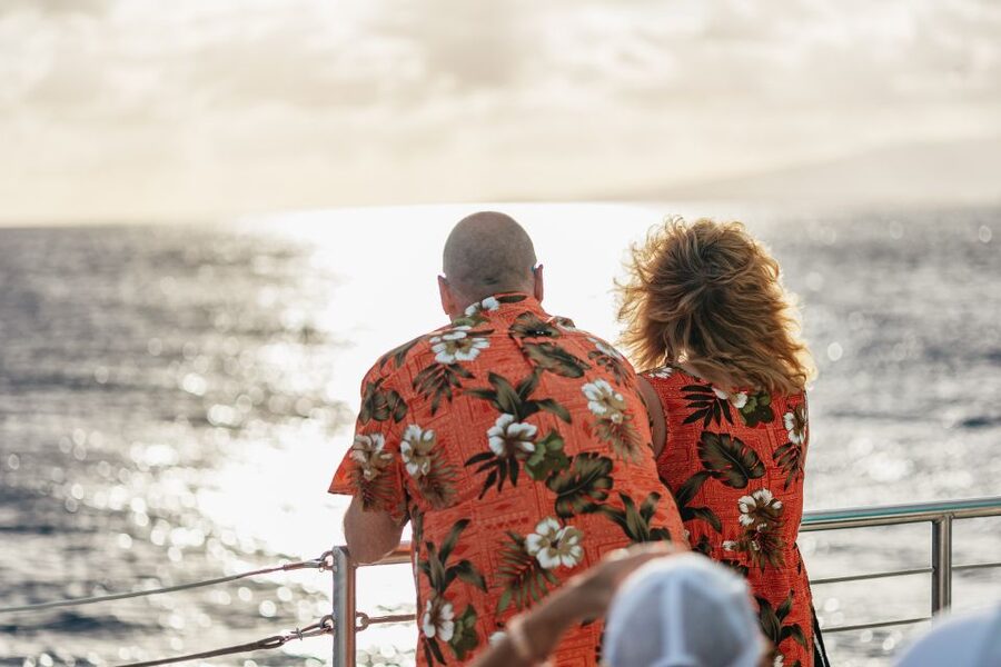 Oahu: Waikiki Sunset Catamaran Cocktail Cruise - Light food, boxed meals, and dietary requests