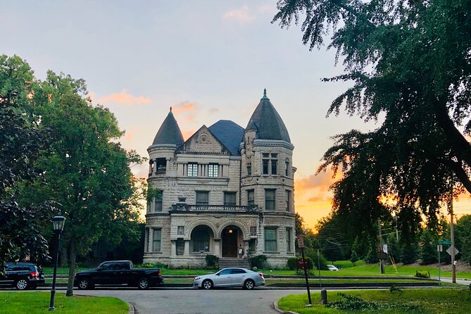 Old Louisville Ghost Tour as Recommended by The New York Times @ 4th and Ormsby - Is $27.50 a fair price?