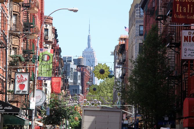 Original NYC Guided Food Tour of Chinatown and Little Italy - Dumplings and roast duck in Chinatown