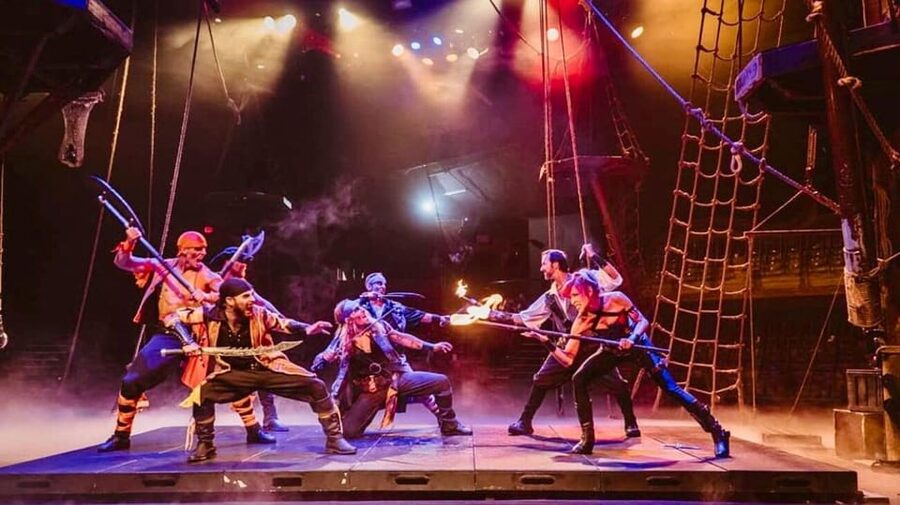 Orlando: Pirates Adventure Dinner Show with Drinks - What the $80 ticket is really worth