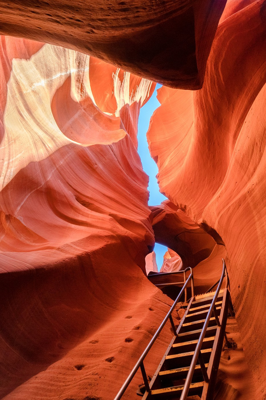 Page: Lower Antelope Canyon Prime-Time Guided Tour - The 30-minute safety briefing matters