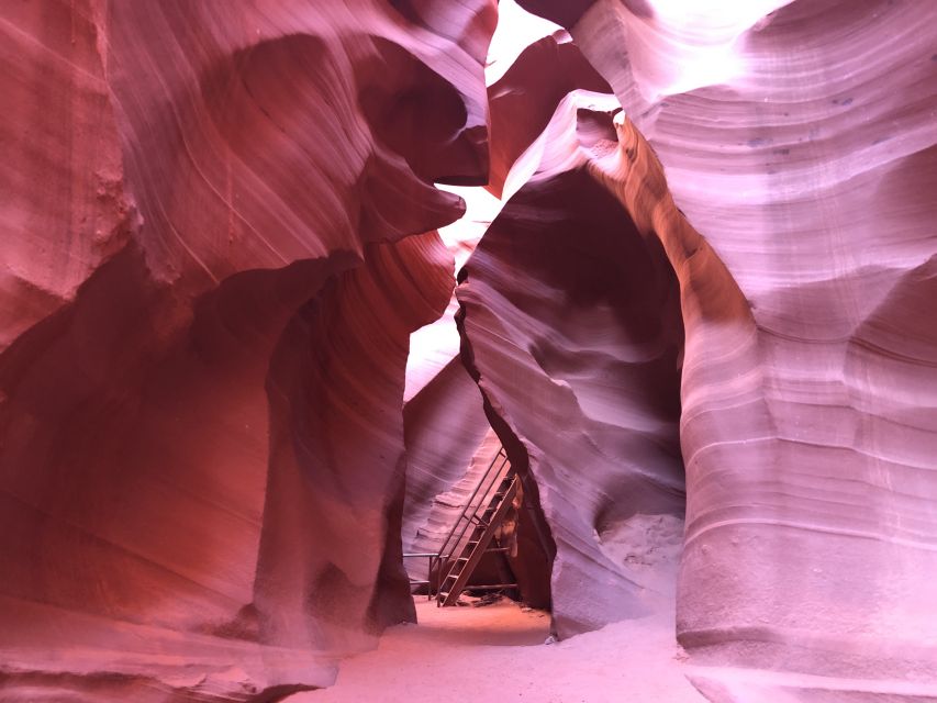 Page: Lower Antelope Canyon Tour with Trained Navajo Guide - The best part for photographers is the guide’s local eye