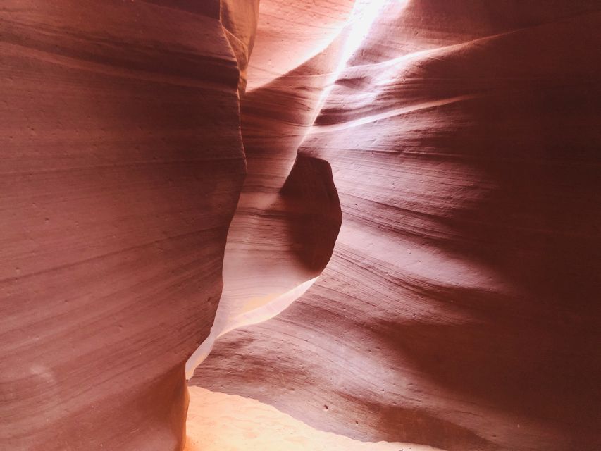 Page: Lower Antelope Canyon Tour with Trained Navajo Guide - Navajo guidance adds more than directions