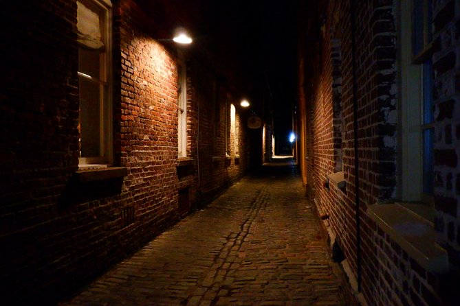 Paranormal Investigation: YOU are the Ghost Hunter - Philadelphia Alley and the Whistling Doctor
