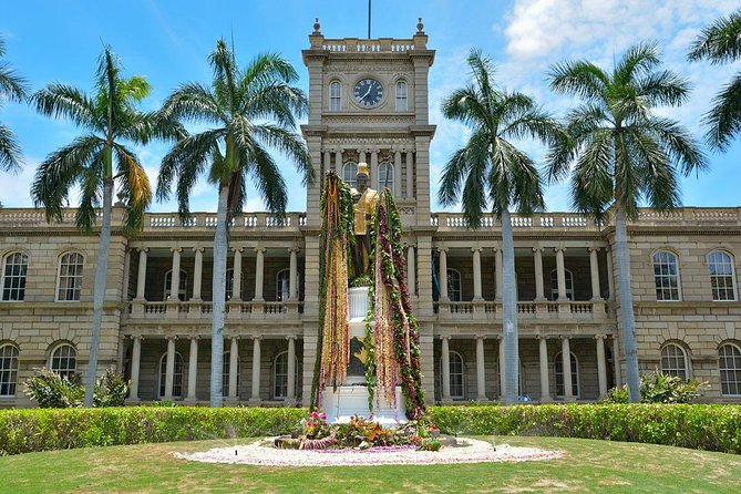 Pearl Harbor Arizona Memorial - Honolulu Tour - Submarine Access - The USS Bowfin is close, but submarine access costs extra