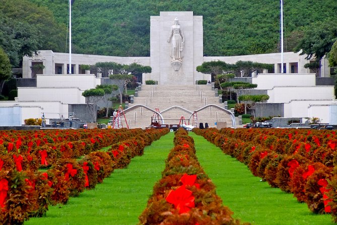 Pearl Harbor Arizona Memorial - Honolulu Tour - Submarine Access - The drive through Honolulu puts Pearl Harbor in context