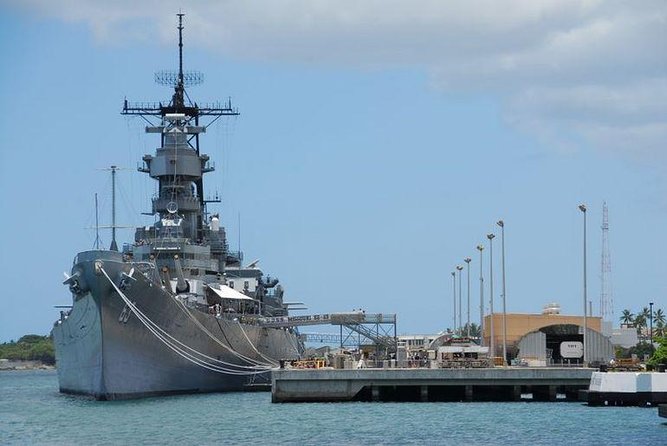 Pearl Harbor Remembered Tour - The USS Arizona Memorial boat ride