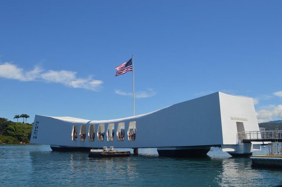 Pearl Harbor: USS Arizona Memorial & Battleship Missouri - The ride from Waikiki adds more than transport
