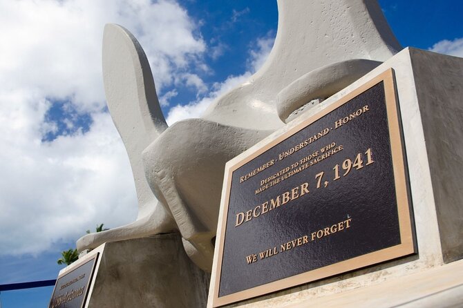Pearl Harbor & USS Arizona Small-Group Tour [Early Access] - The 6:30 a.m. pickup and ride from Waikiki