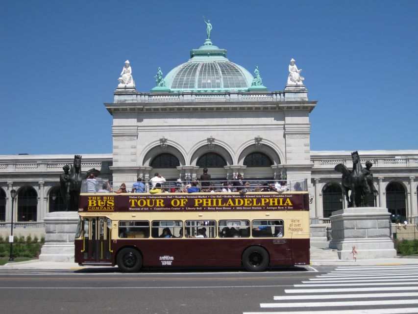 Philadelphia: Double-Decker Sightseeing Bus Tour - The historic center: Independence Hall to Chinatown