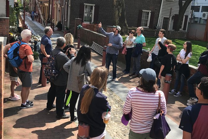 Philadelphia Old City Historic Walking Tour with 10+ Top Sites - Carpenters’ Hall and the first political meetings