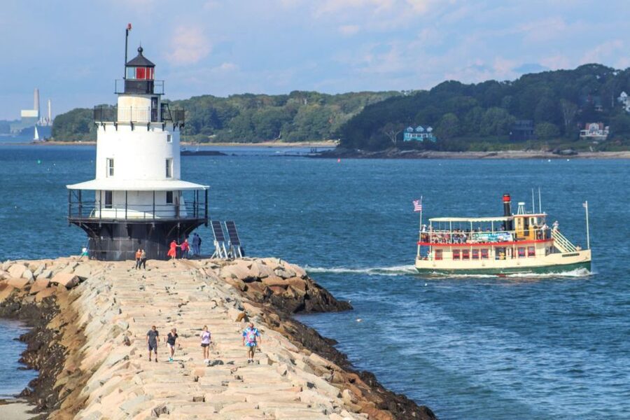 Portland: Best of Maine Lighthouse Scenic Cruise - What the boat feels like during the 105 minutes