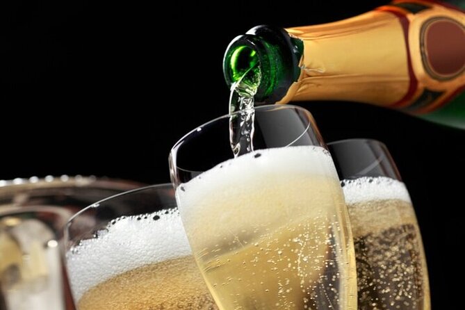 Private Arrival Transfer: From LAS Airport by SUV or Luxury Limo - Who gets the most from this private arrival