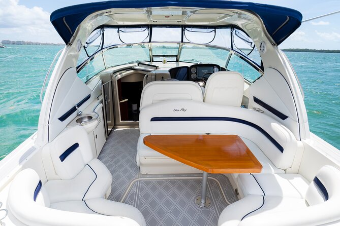 Private tour for 12 people on a 40 ft Yacht, Ft Lauderdale bay - Six hours: the relaxed version