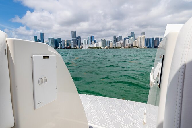 Private tour for 12 people on a 40 ft Yacht, Ft Lauderdale bay - The captain can make or break the day