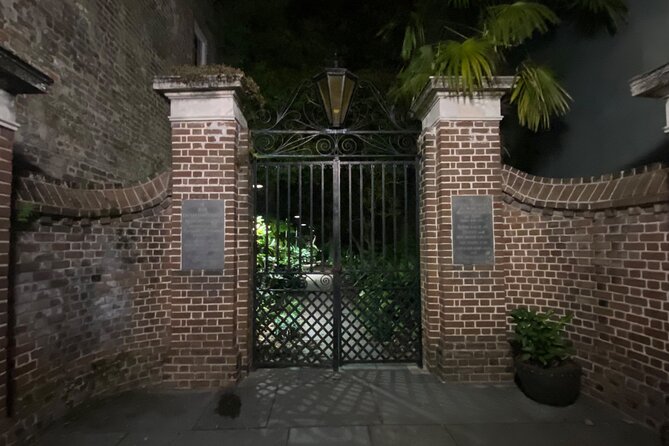 Real Hauntings of Charleston! (Small Group Ghost Tour) - The Doctor’s Whistle