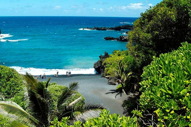 Road to Hana Tour with Lunch and Pickup - Why the Road to Hana works better with a driver