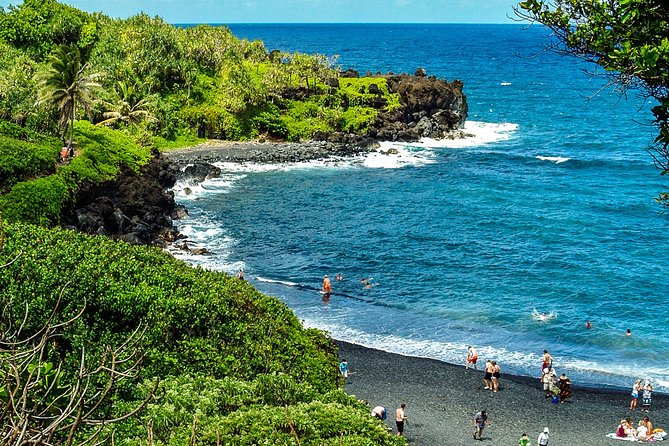 Road to Hana Tour with Lunch and Pickup - The return drive and extra coastal sightings