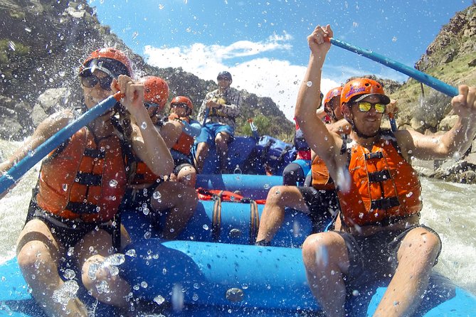 Royal Gorge Half Day Rafting in Cañon City (Free Wetsuit Use) - The River Equipment and What to Wear