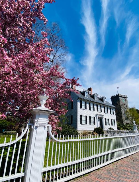 Salem, MA: History and Hauntings Guided Walking Tour - Chestnut Street and 300 years of architecture