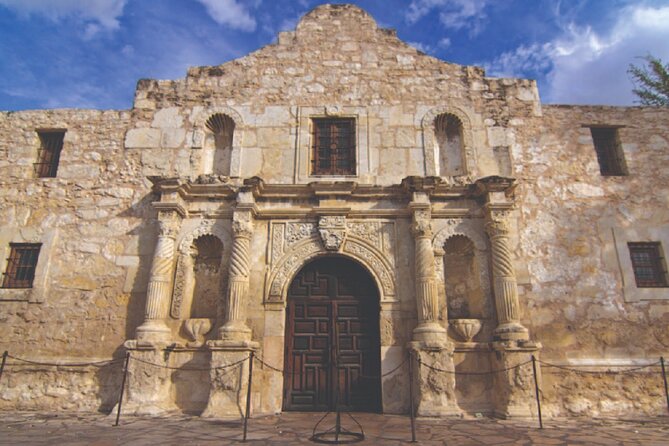 San Antonio Premium City Tour with Alamo & River Walk Cruise - Why this half-day format works well
