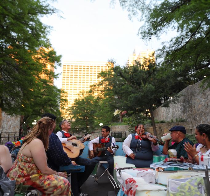 San Antonio: River Walk Cruise Ticket - Seeing San Antonio from the river