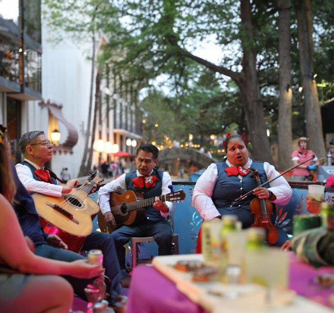 San Antonio: River Walk Cruise Ticket - Three docks, three useful starting points