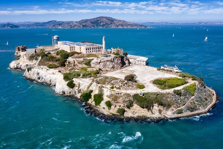 San Francisco: Alcatraz Island & 48-Hour Hop-On Hop-Off Tour - Golden Gate Bridge and the western sights