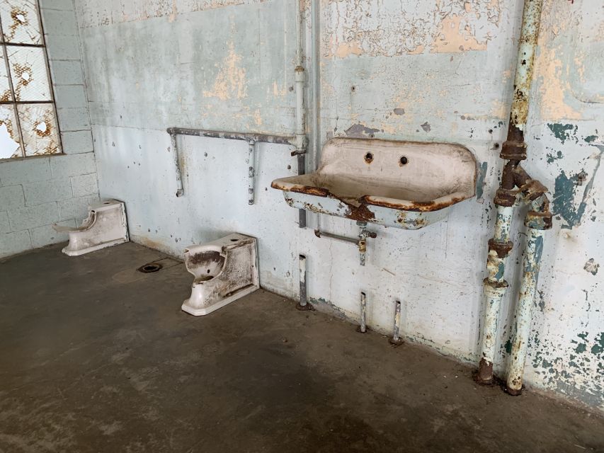 San Francisco: Alcatraz Tour with Muir Woods and Sausalito - Sausalito: one hour by the bay