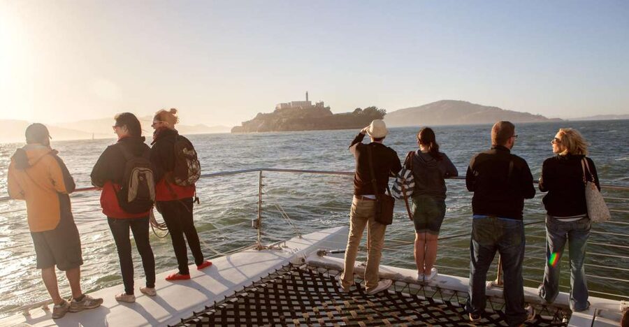 San Francisco Bay Sunset Cruise by Luxury Catamaran - The highlights at a glance