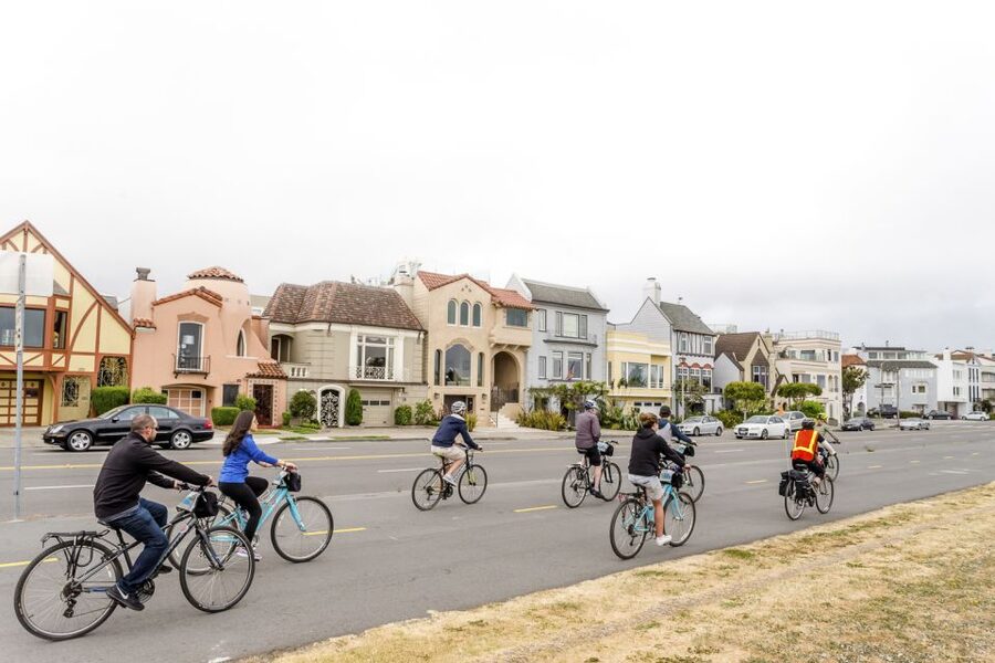 San Francisco: Golden Gate Bridge to Sausalito Cycling Tour - The Marina, Palace of Fine Arts, and Crissy Field