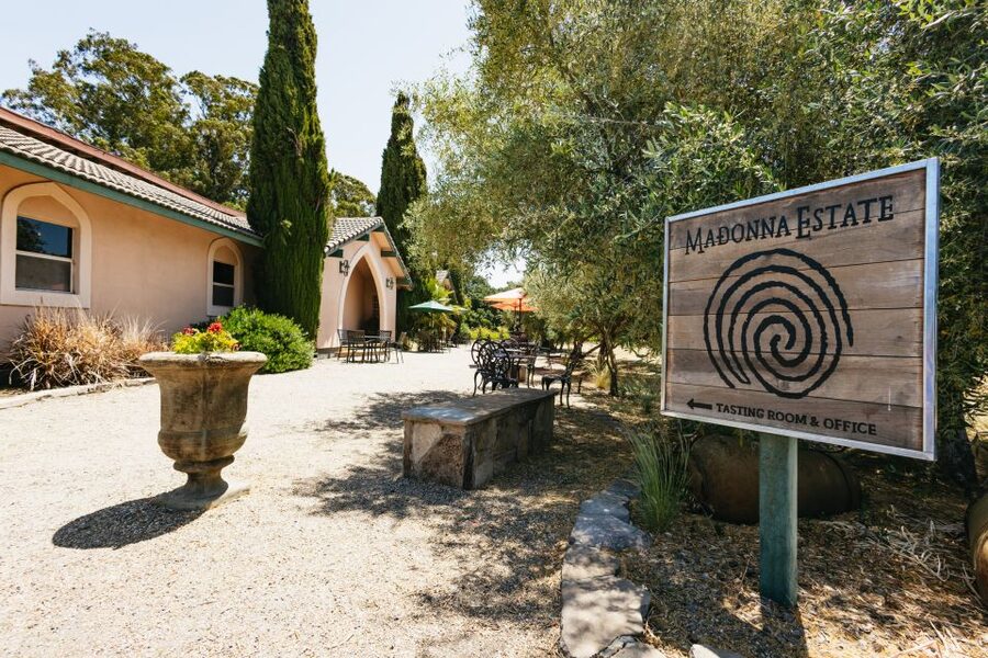San Francisco: Napa and Sonoma Valley Wine Tour - The second winery shows the value of variety