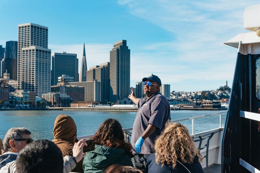San Francisco: Skip-the-Line Escape from The Rock Bay Cruise - Choosing a seat and dressing for the bay