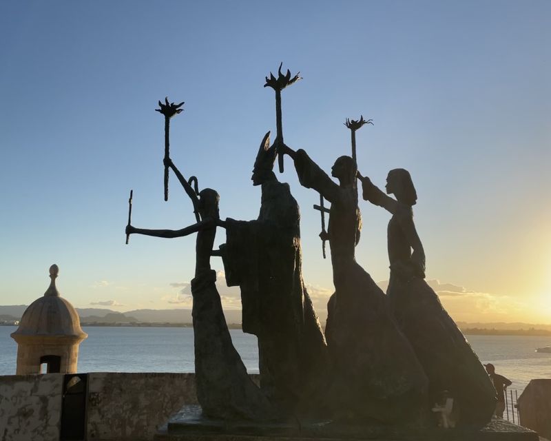 San Juan: Old Town Sunset Walking Tour - La Fortaleza and the heart of colonial government