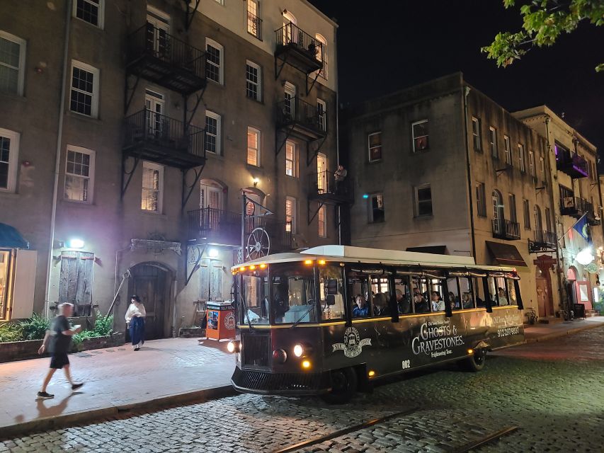 Savannah: Ghosts and Gravestones Tour with Low House Entry - Columbia Square and Colonial Park Cemetery