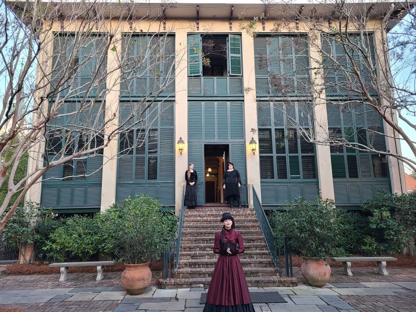 Savannah: Ghosts and Gravestones Tour with Low House Entry - Wright Square, Telfair Square, and Savannah’s historic core