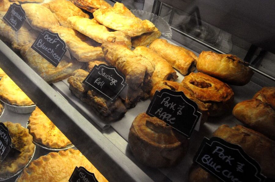 Savannah: Historic District Foodie Walking Tour - Six food stops with a local point of view