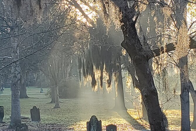 Savannah History and Haunts Candlelit Ghost Walking Tour - Why this ghost tour feels different