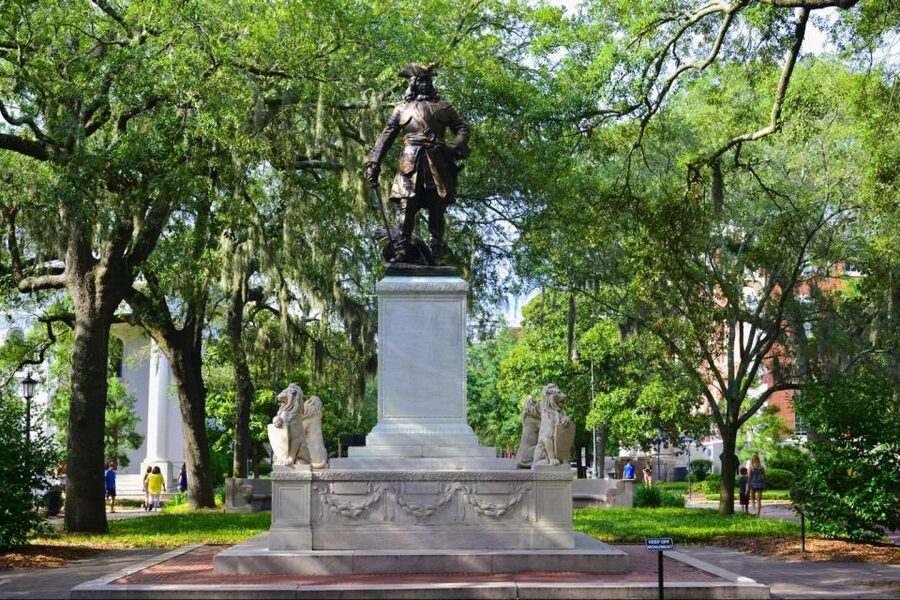 Savannah: Riverboat Cruise & City Tour Combo - Savannah’s port and the river’s working side