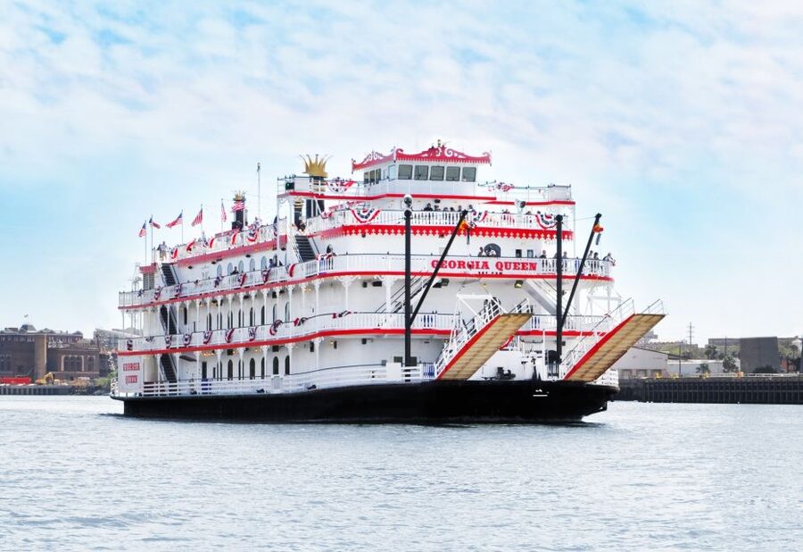 Savannah: Riverboat Narrated Harbor Sightseeing Cruise - Choosing between the indoor cabin and open decks