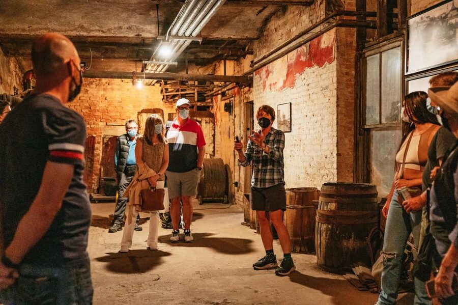 Seattle: Guided Underground Walking Tour - Who should book this Seattle tour?