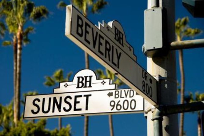 Shared 3 Hour Los Angeles Tour - The Hollywood Sign stop near a quiet hiking trail