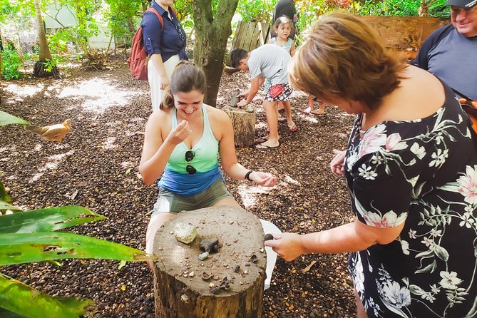 Sights & Bites Ultimate Oahu Circle Island Foodie Tour - Macadamia nuts, coffee, and local gifts