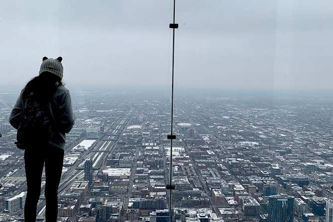 Skydeck - Willis Tower Admission - Entering Willis Tower and finding the Skydeck