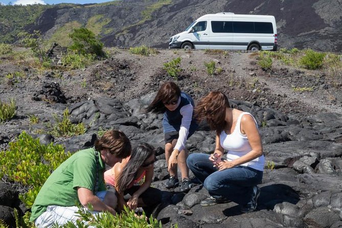 Small Group Big Island Twilight Volcano and Stargazing Tour - Dinner, Saddle Road, and a cool change of climate