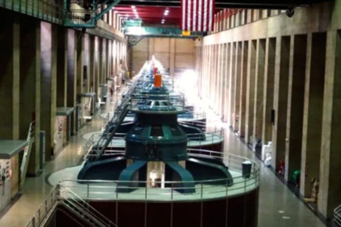 Small Group Hoover Dam: From Above, On Top and Below Tour - Why the three-angle format works